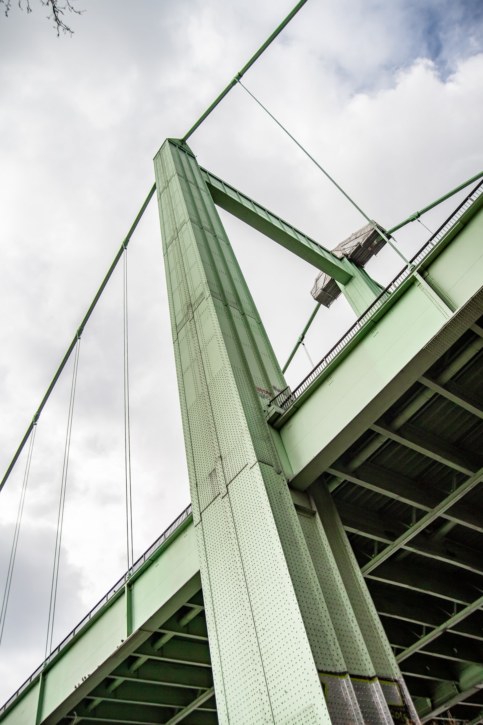 Read more about the article Sanierungsarbeiten an der Rodenkirchener Brücke